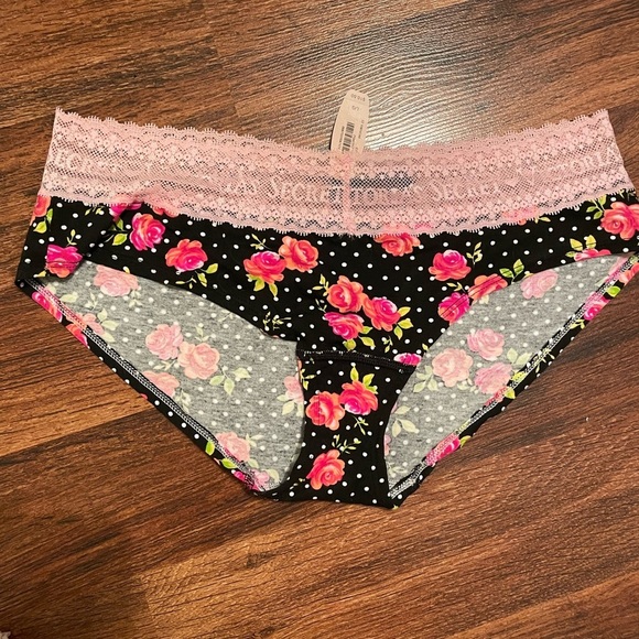 4 pairs of Victoria Secret Underwear 3 thongs and 1 lowrise hiphugger All NWT - Picture 2 of 3